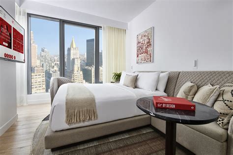 The Latest on Coco Bliss and Graces NYC Hotel。